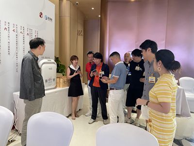 cc45de3a-2b1d-436c-b217-d31bb09febe4_.jpg